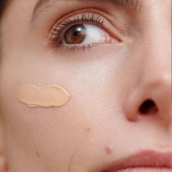 Utilisation Crème de Jour régénérante pour peaux matures - Éclat du teint | Dr. Hauschka