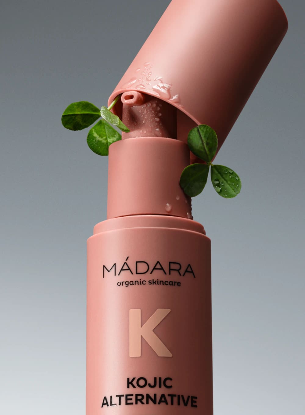 Gamme MÁDARA Cosmétiques Nordiques eau de bouleau et chanterelle bio