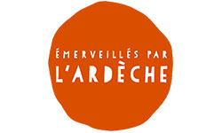 Emerveillée par l'Ardèche